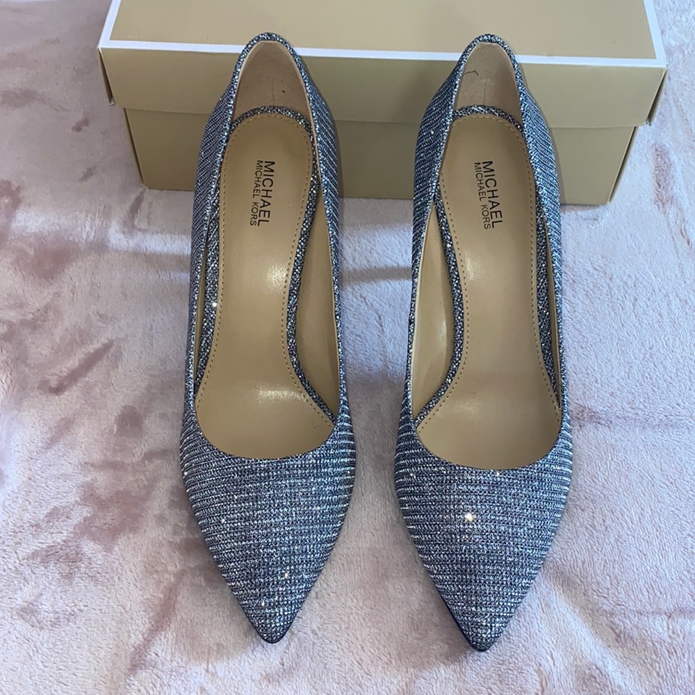 Michael Kors Claire pump - Picture 3 of 7